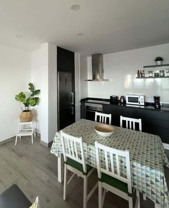 Moderno Apartamento Frente Al Mar Пуэрто-де-ла-Крус Экстерьер фото
